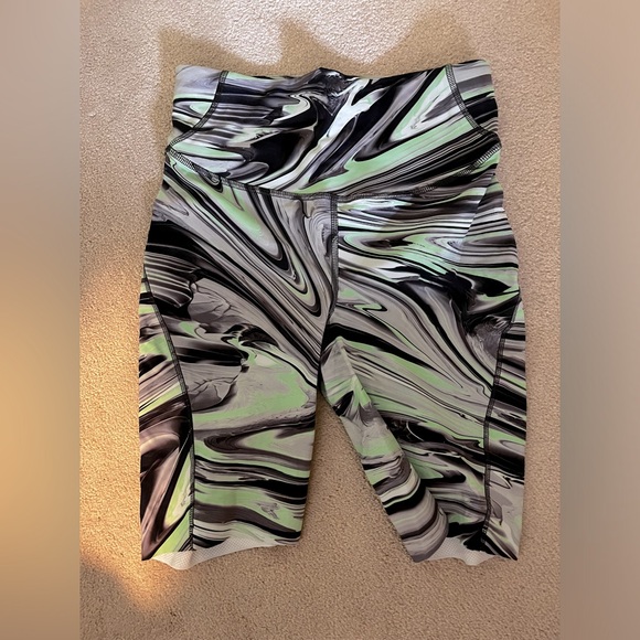 Lululemon Bike Shorts - Picture 1 of 3